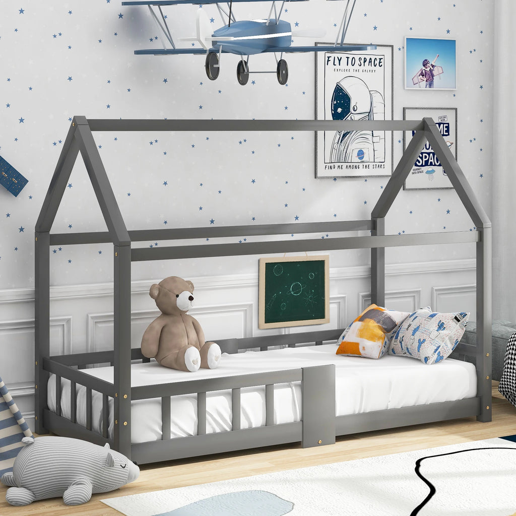 Hausbett in Grau mit Tafel und Lattenrost Lilla Kids