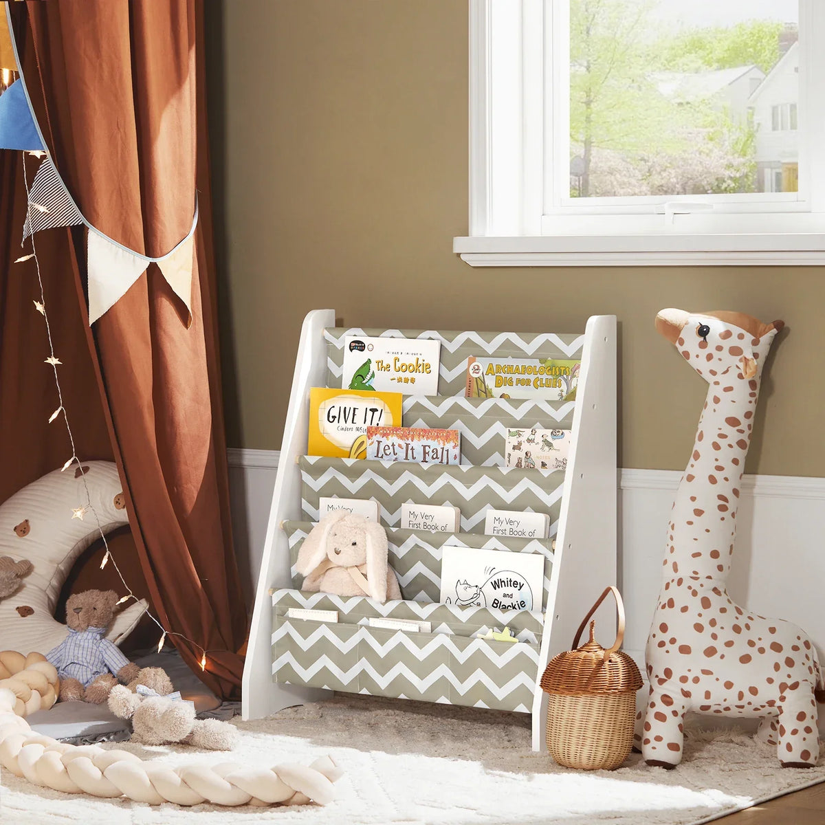 Kinderbücherregal aus Holz und Stoff mit 4 Fächern Lilla Kids