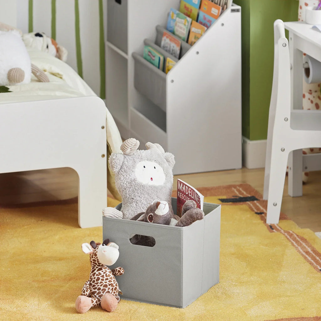 Kinderbücherregal aus weißem Holz mit grauem Stoff Lilla Kids