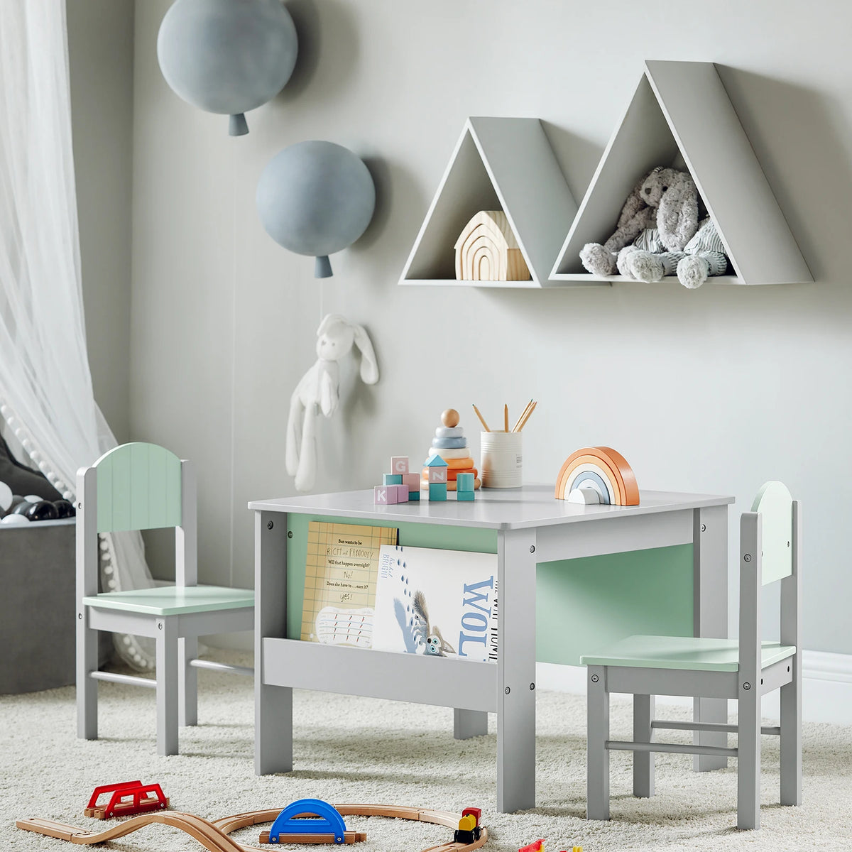 Kindertisch mit Stühlen und Stauraum in Grau Lilla Kids